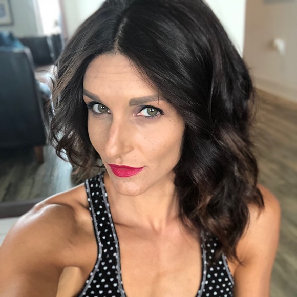 Meet your Posher, Samantha - Picture 1 of 1